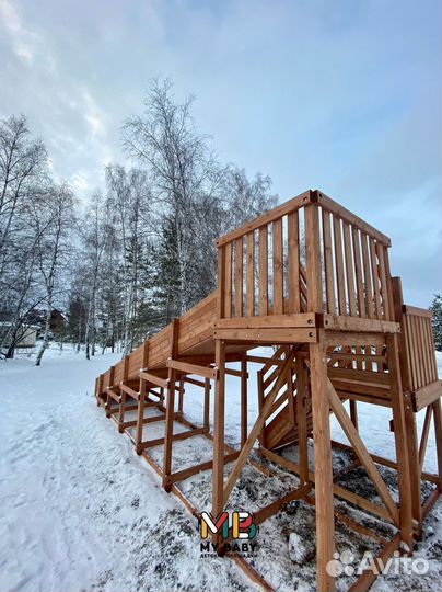 Зимняя деревянная горка swan-2