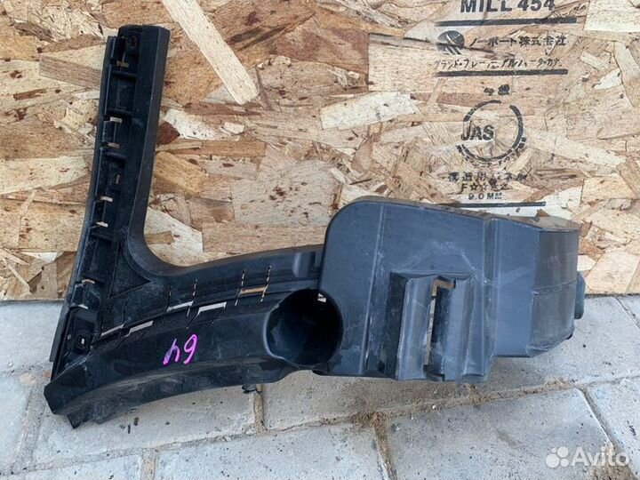 Кронштейн бампера задний левый Volvo Xc 90 3.2