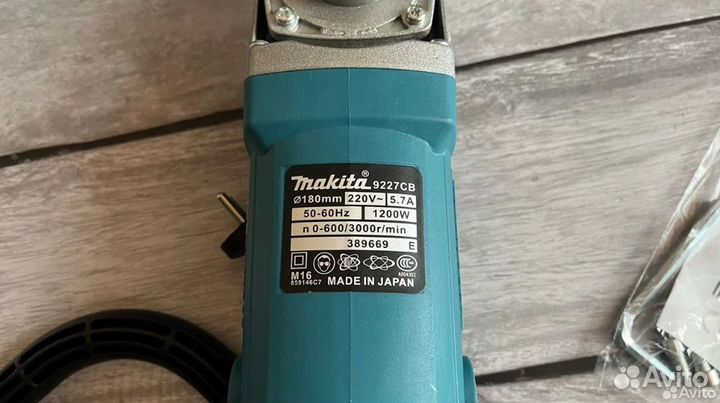 Полировальная машинка makita