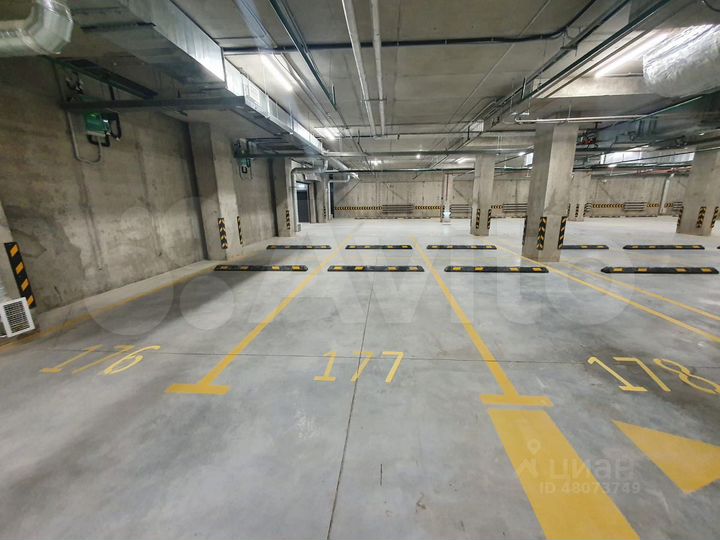 Машиноместо, 13 м²