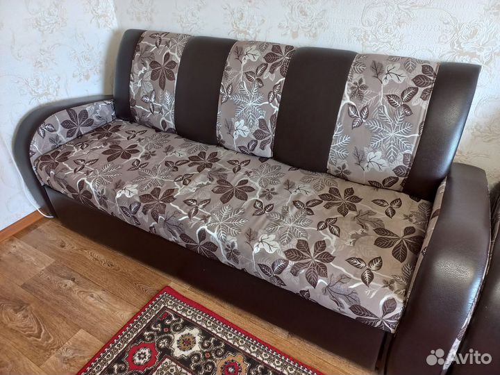 Диван
