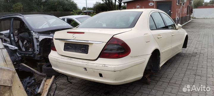 На разбор mercedes w211 рестайлинг 2.2 cdi