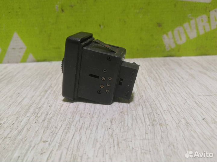 Кнопка корректора фар Фольксваген Пассат Б3