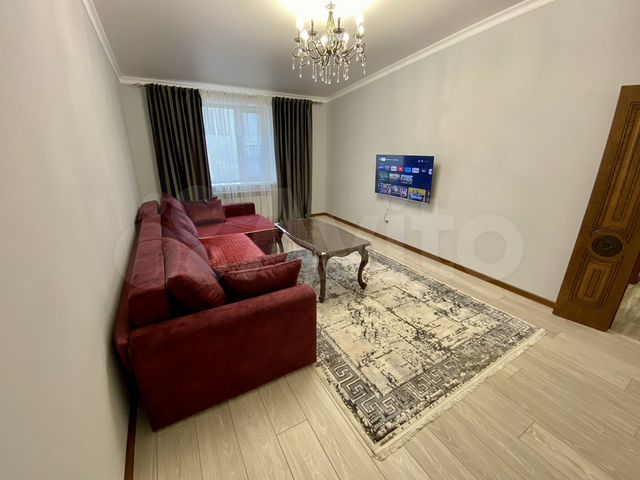 3-к. квартира, 90 м², 8/8 эт.