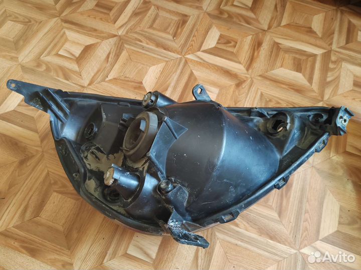 Фары на Honda fit gd1