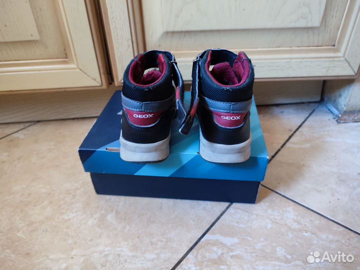 Детские ботинки Geox,кроссовки Star Wars