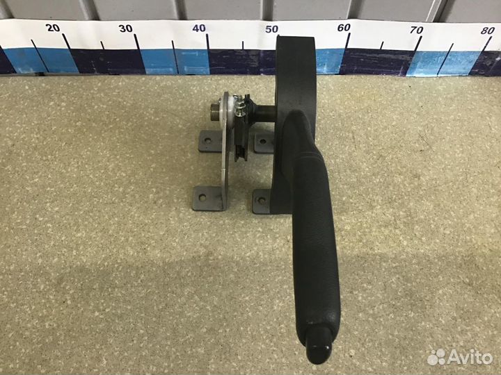 Рычаг стояночного тормоза Hyundai Creta 2016