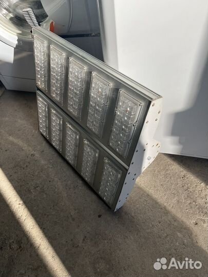 Светодиодный прожектор varton olymp