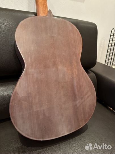 Классическая испанская гитара