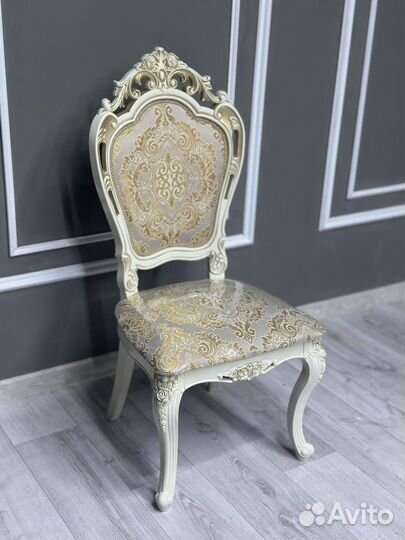 Комплект стол и стулья. Оплата при получении