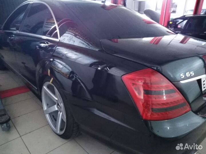 Задняя левая пневмостойка Mercedes W221 4Matic