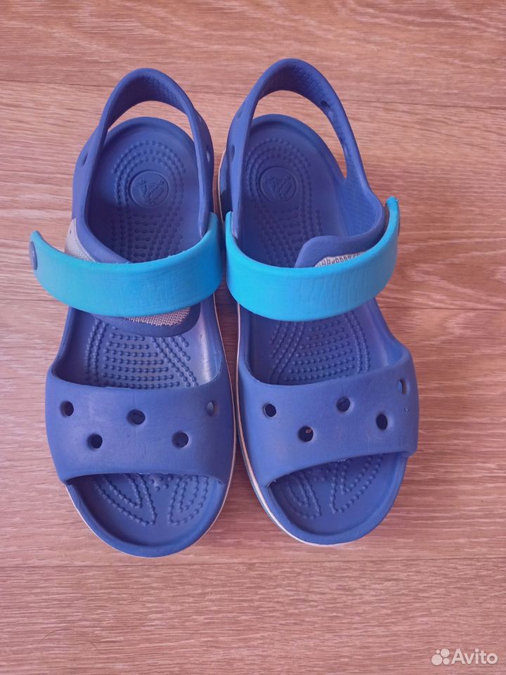 Сандалии crocs