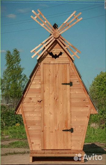 Уличный туалет с декором YAZ