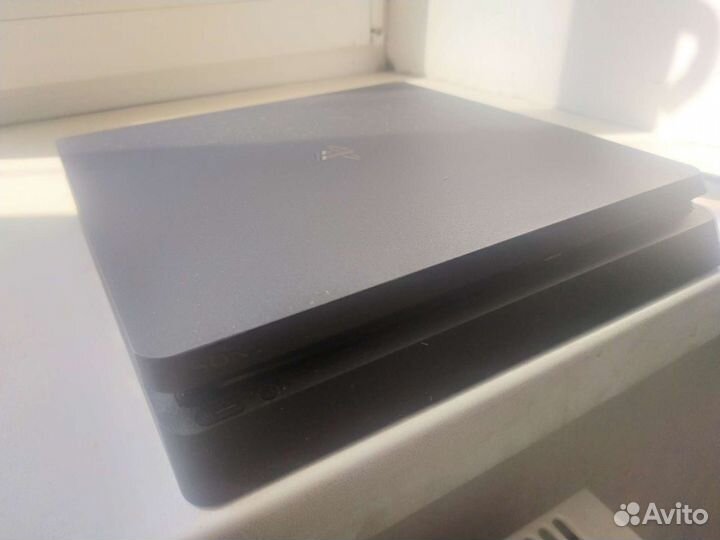 Sony PS4 slim 1tb