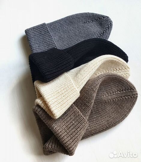 Шапка женская вязаная из мериноса