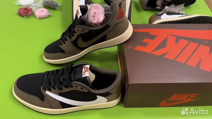 Nike air jordan 1 travis scott dark mocha