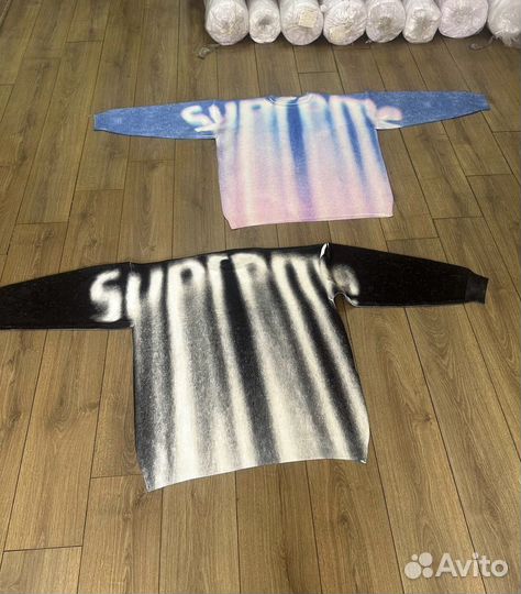 Свитер Supreme Blurred Logo