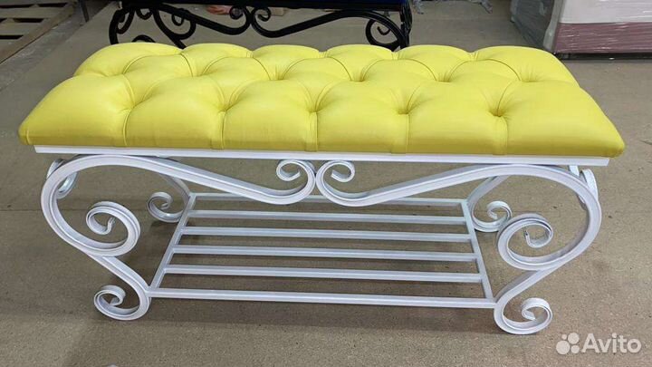 Банкетка в прихожую