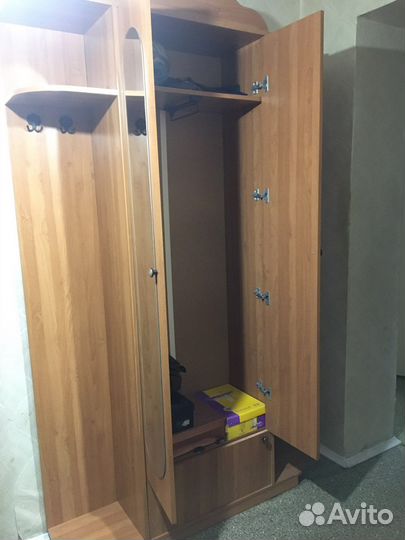Шкаф