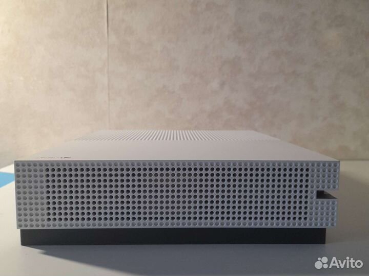 Xbox One S