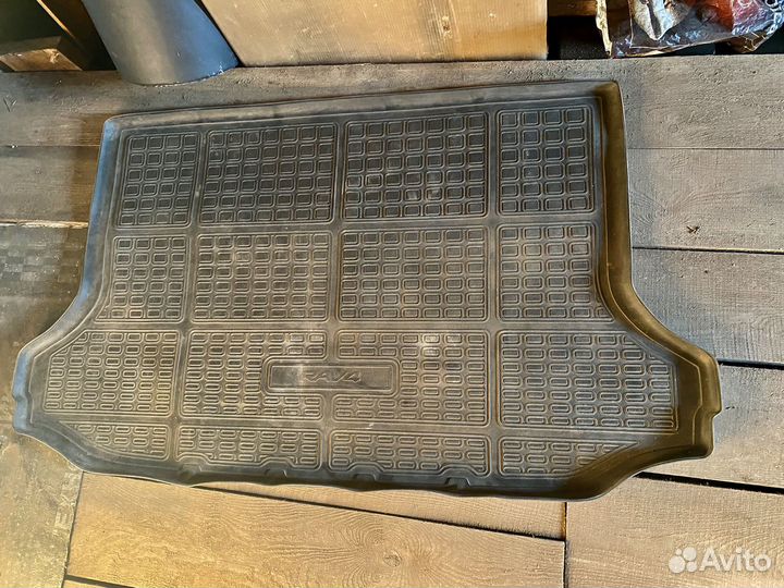Коврик в багажник на тайоту рав 4