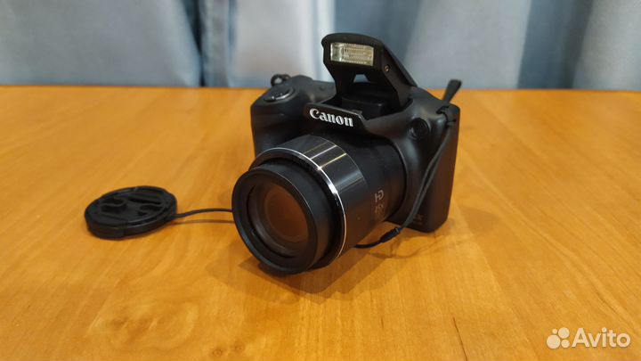Компактный фотоаппарат canon