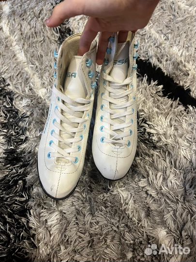 Коньки фигурные, 35 размер, в хорошем состоянии