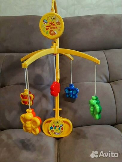 Мобиль для детской кроватки