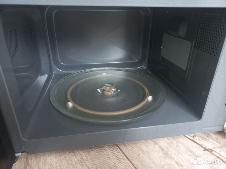 Микроволновка gfgril Новая