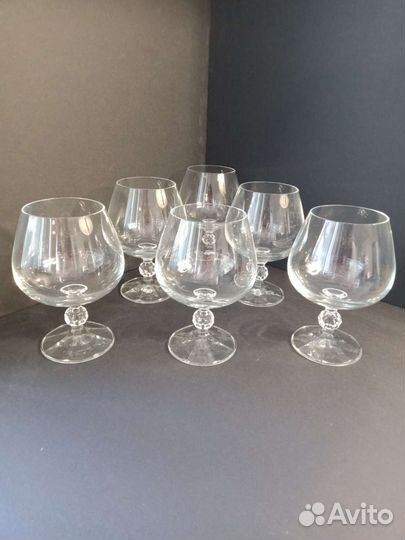 Бокалы, фужеры, креманки, стопки