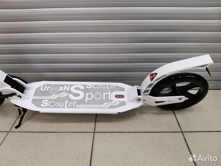 Самокат Scooter Urban, с тормозом, белый
