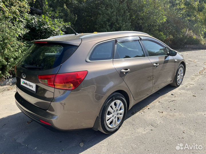 Kia Ceed 1.6 AT, 2015, 127 000 км