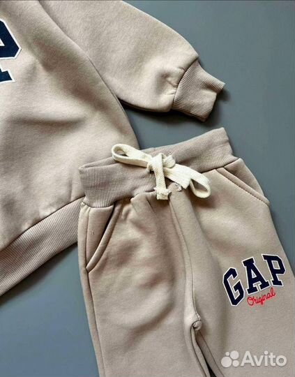 Спортивный костюм Gap