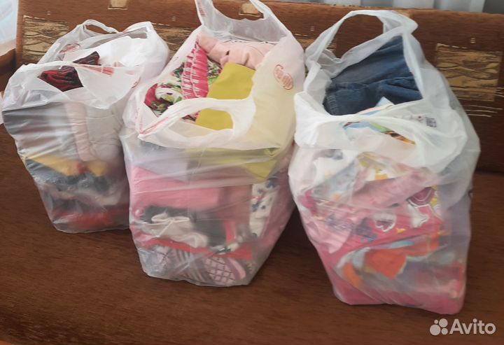 Одежда для девочки пакетом 3 штуки 98-110