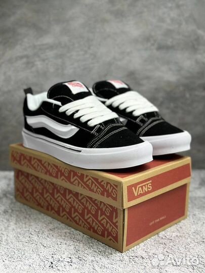 Дутыши Vans Knu Skool Black White