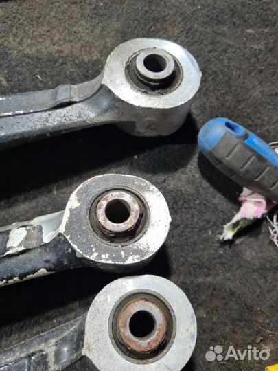 Рычаг поперечный задний Nissan X-Trail T31