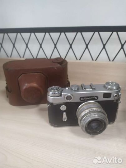 Фотоаппарат пленочный СССР Зоркий 6