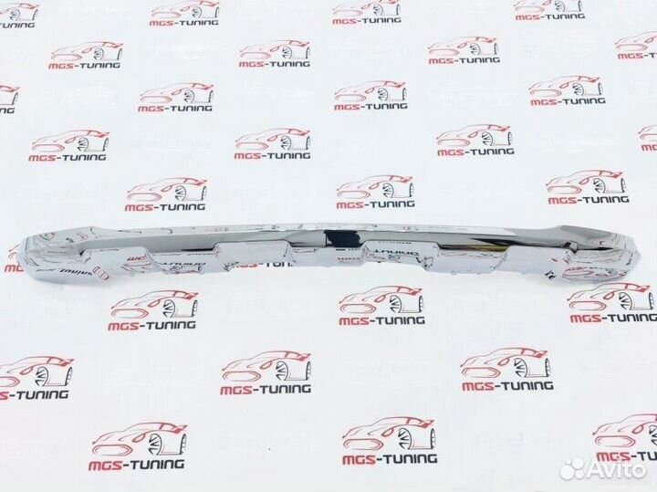 Губа переднего бампера на GL-Class X166 Хром