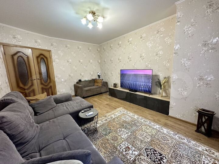 4-к. квартира, 78 м², 1/6 эт.