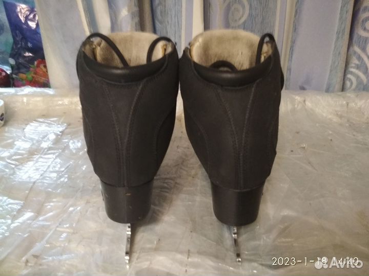 Коньки фигурные