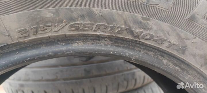 Hankook Vantra LT RA18 215/65 R17 104T