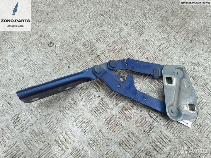 Петля капота левая на Peugeot 406