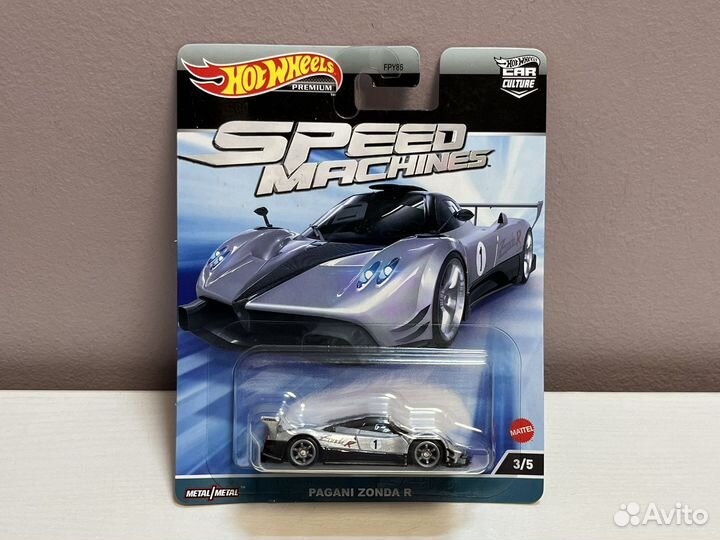 Hot wheels premium pagani zonda