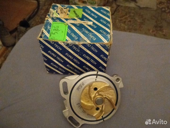 Водяная помпа Ауди 100 с3