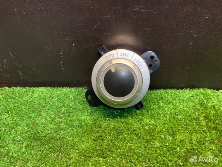 Кнопка включения полного привода Mitsubishi