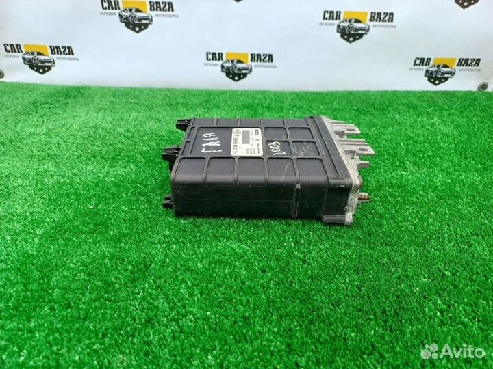 Блок управления двигателем Volkswagen Golf