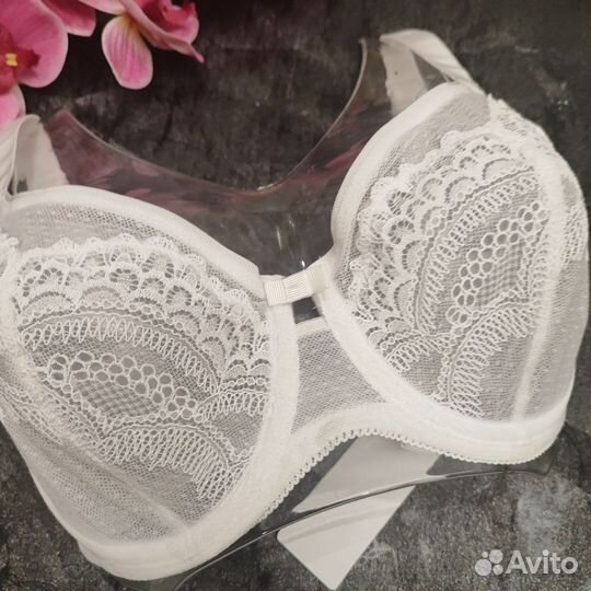 Бюстгальтер Triumph 70G