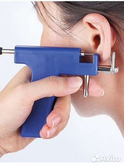 Пистолет для пирсинга, прокалывание мочки уха
