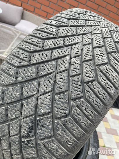 Continental ContiVikingContact 7 235/45 R18