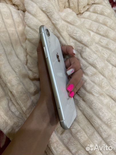 Телефон iPhone хr